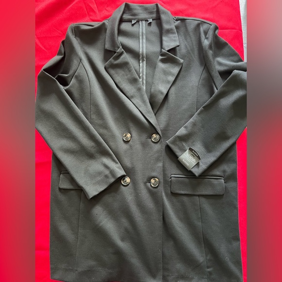 New w/o tags. Elegant Black Blazer. - Picture 2 of 5
